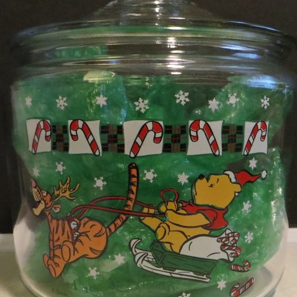 winter Anchor Hocking Christmas Winnie The Pooh And Tigger Glass Cookie Jar - Picture 1 of 3
